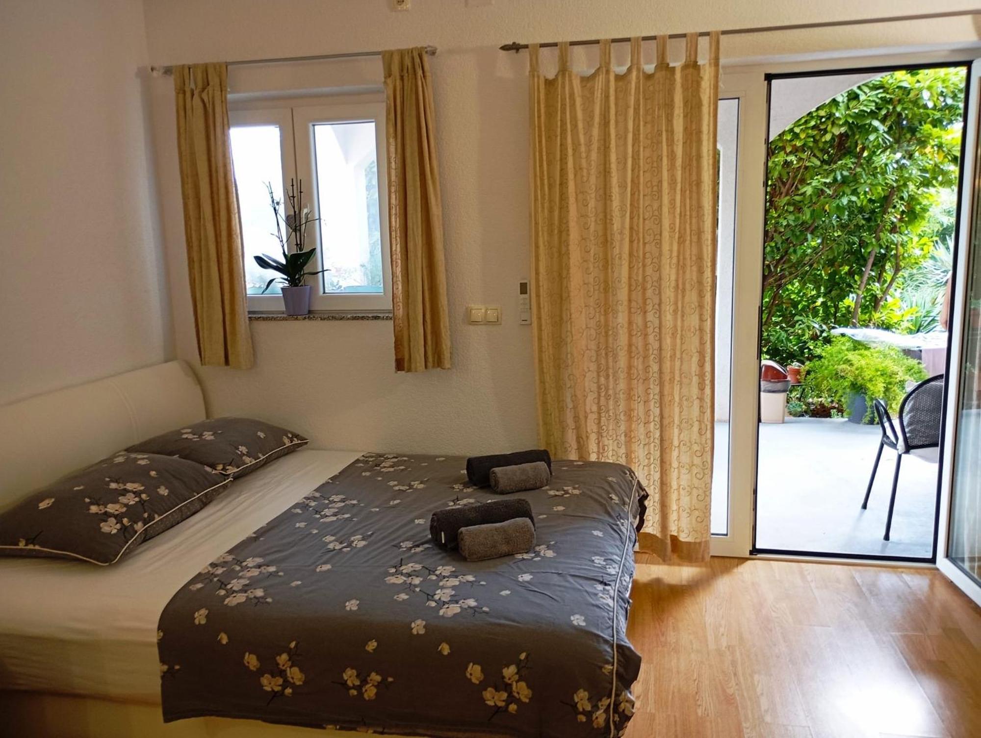 Apartmani Joja Biograd Na Moru Bagian luar foto