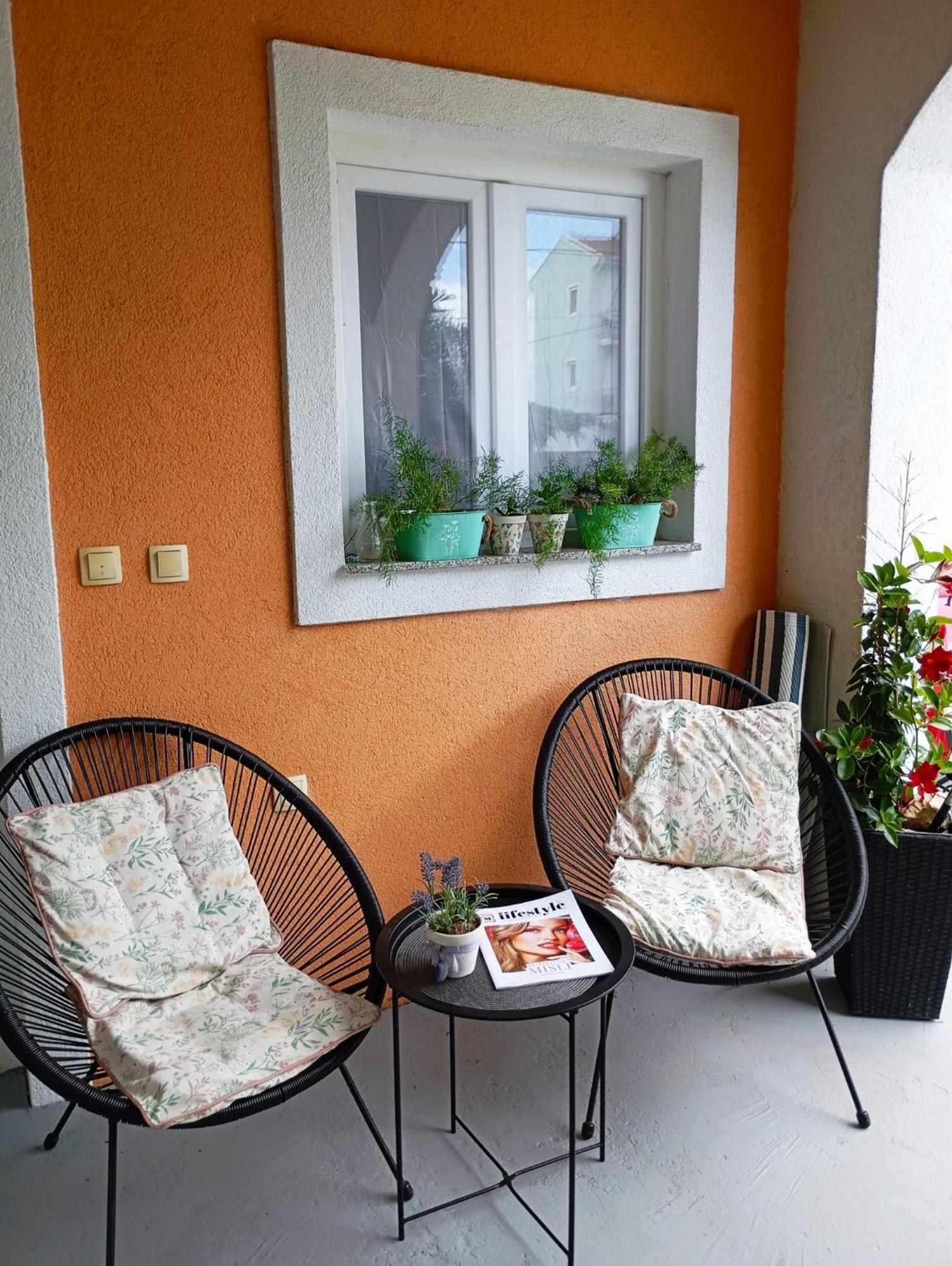 Apartmani Joja Biograd Na Moru Bagian luar foto
