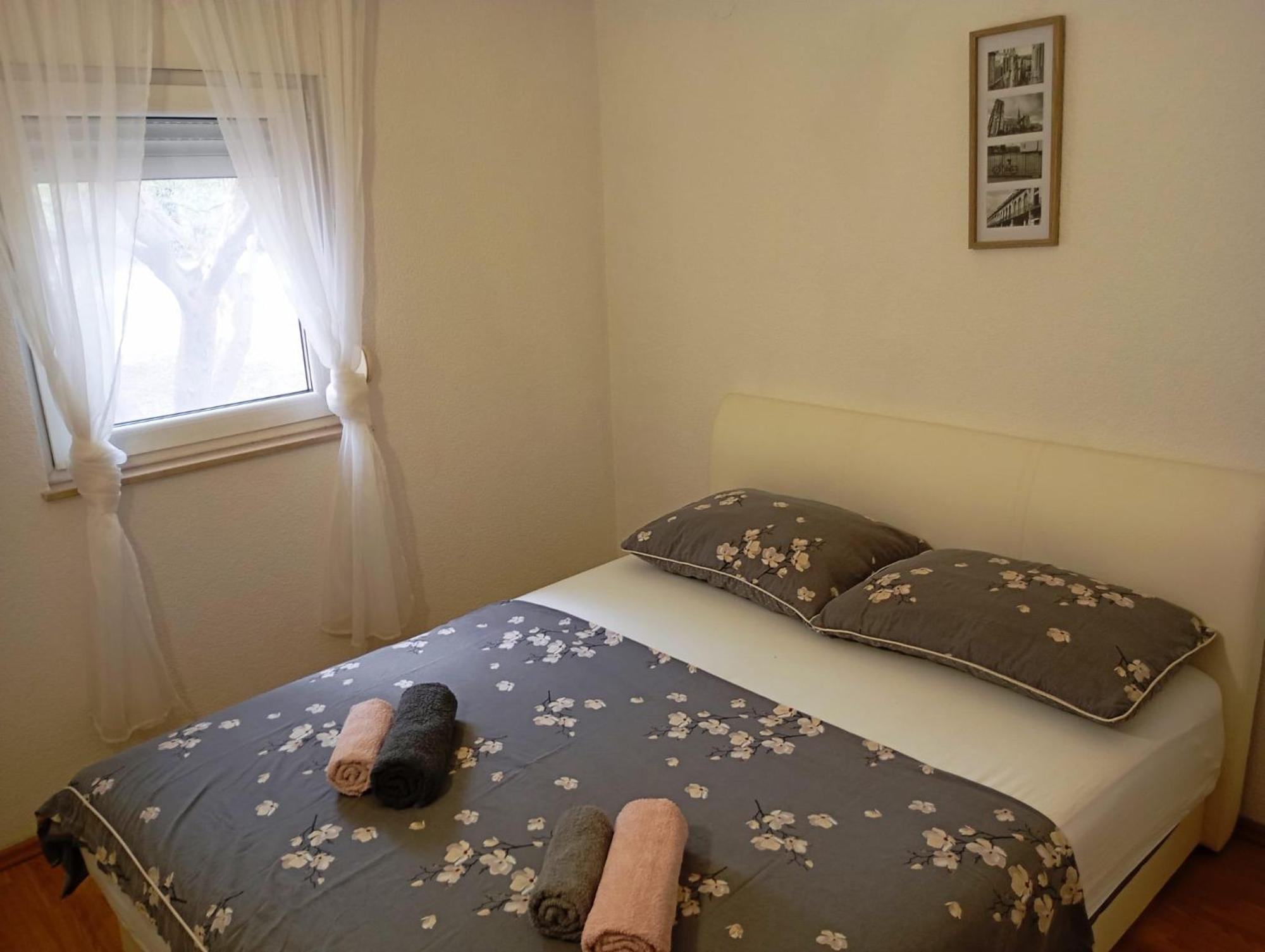 Apartmani Joja Biograd Na Moru Bagian luar foto