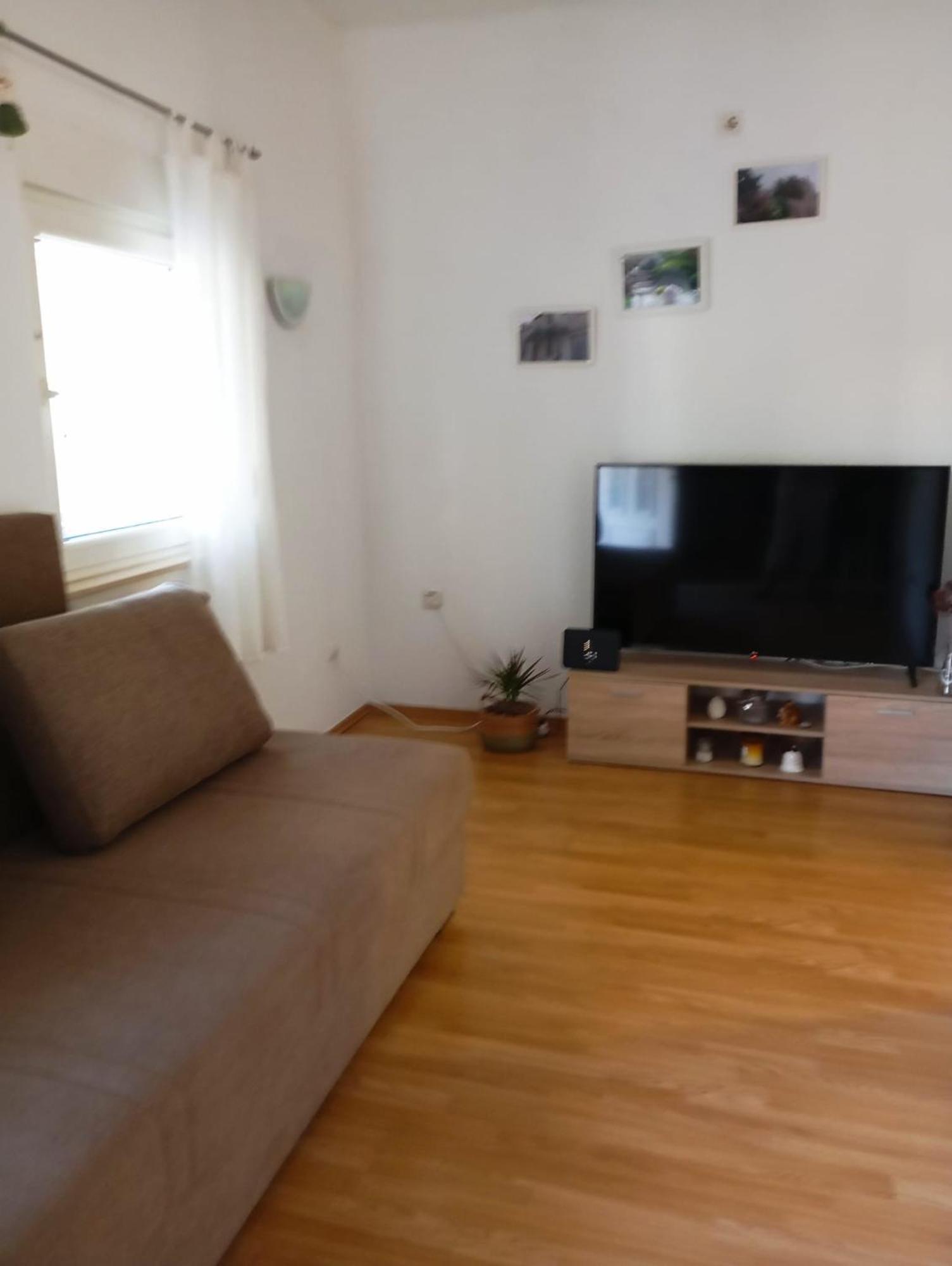Apartmani Joja Biograd Na Moru Bagian luar foto