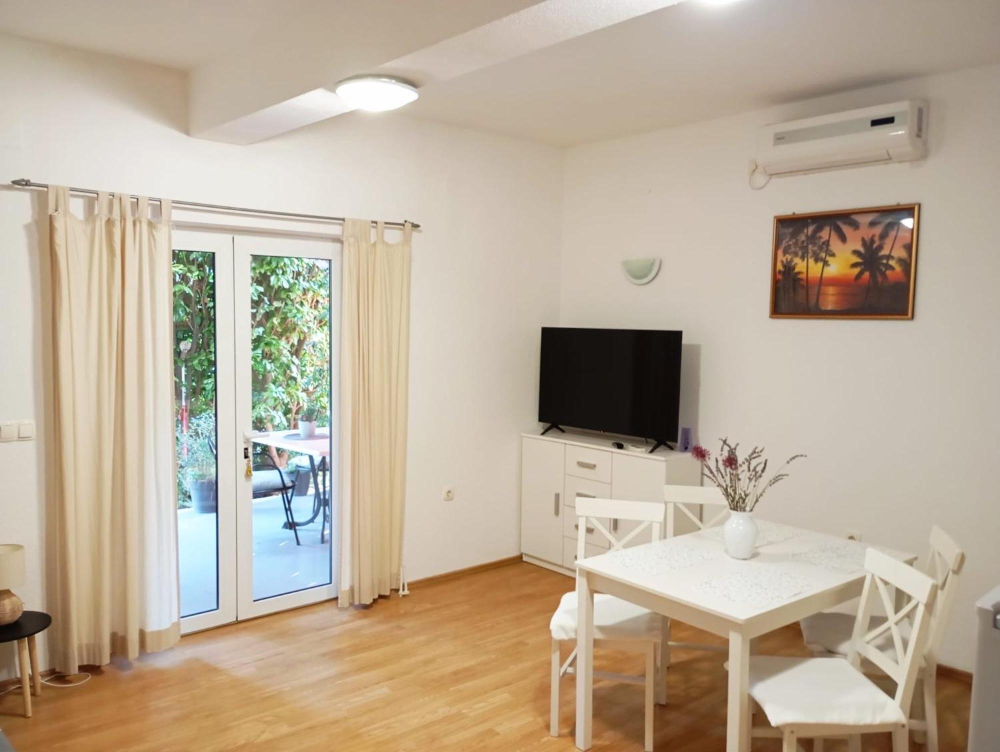 Apartmani Joja Biograd Na Moru Bagian luar foto